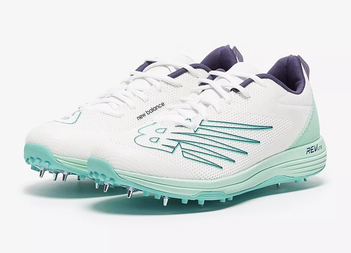 NB CK10 V5 Spiked Cricket Shoes