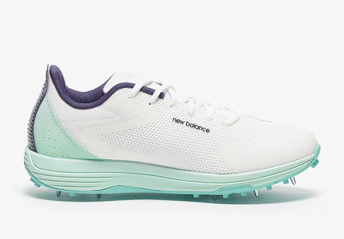 NB CK10 V5 Spiked Cricket Shoes - Image 2