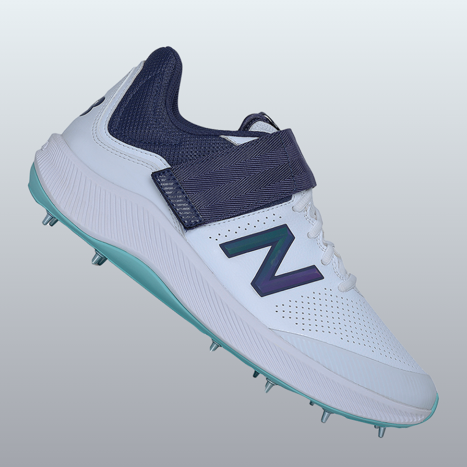 NB Fuelcell Forty 40 Spiked Cricket Shoes